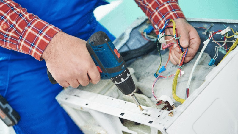 Akhisar Hoover Hoover çamaşır makinesi kart tamiri – Su almama arızası orijinal parça ile giderildi. - Teknik servis örneği